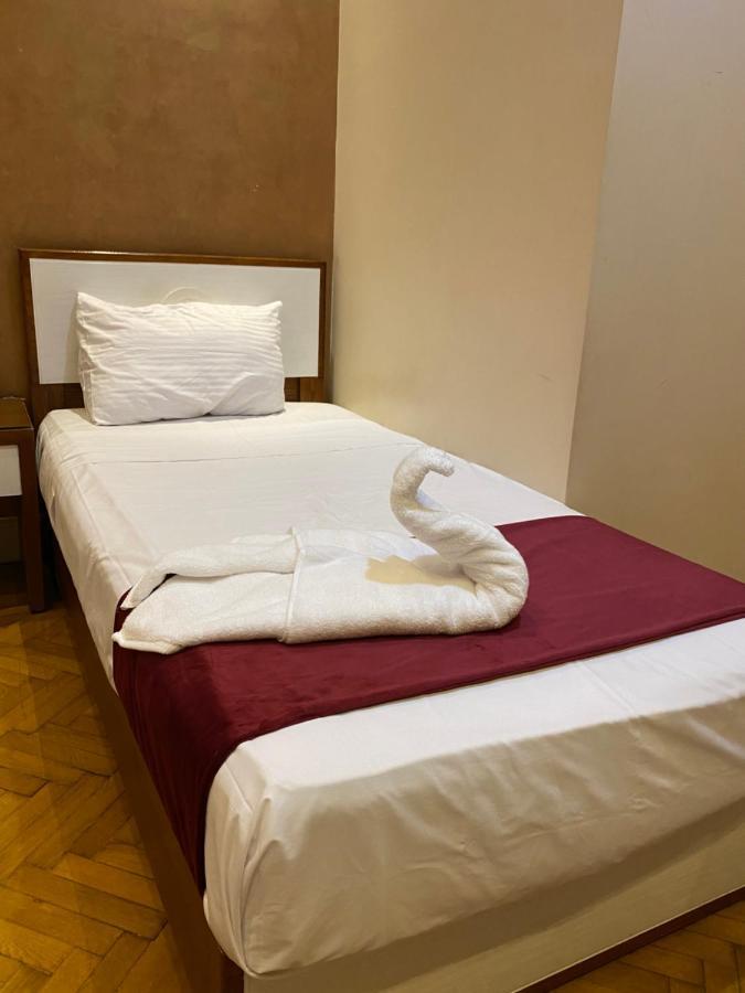 Nour Hostel *