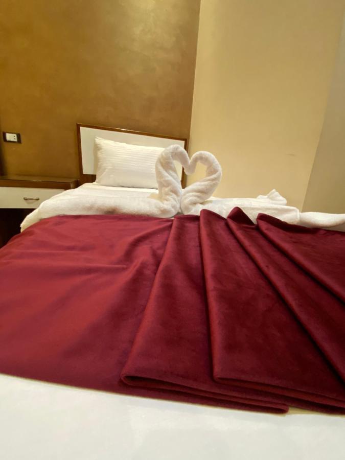 Nour Hostel *